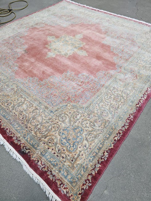 8'x8' square rug