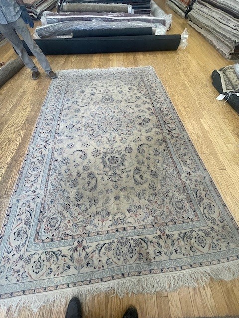 4'x6' rug for room