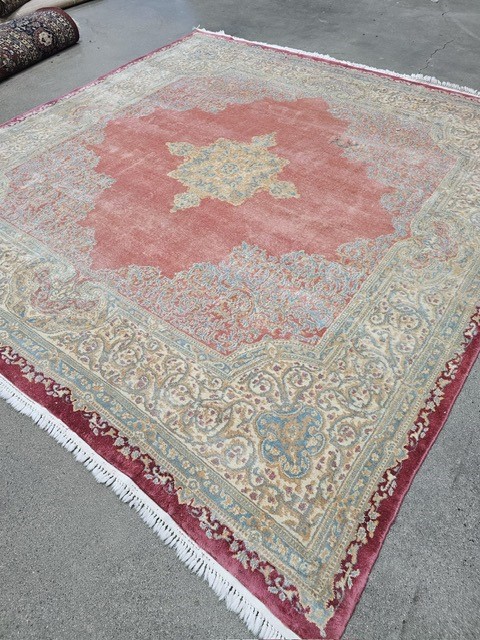 8'x8' square rug